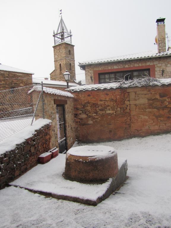 La Posada De Toribia Val De San Lorenzo Eksteriør billede