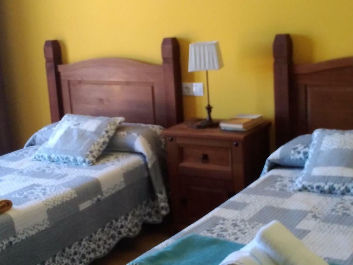 La Posada De Toribia Val De San Lorenzo Eksteriør billede