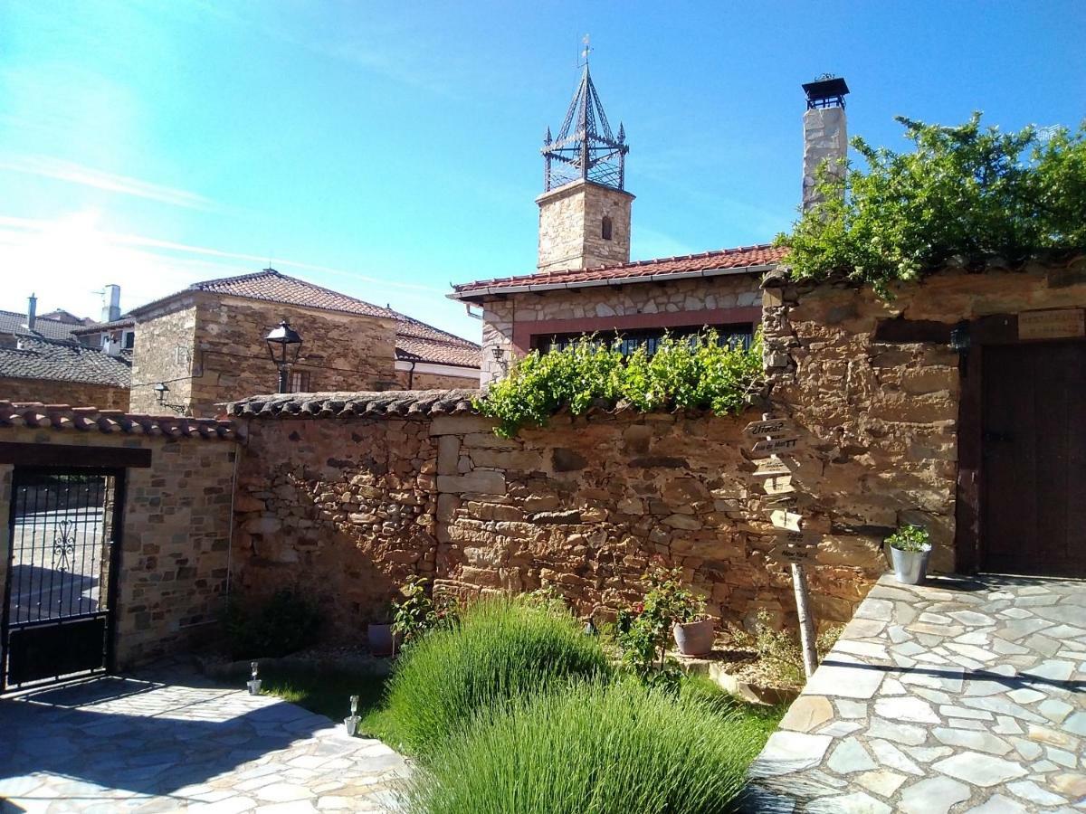 La Posada De Toribia Val De San Lorenzo Eksteriør billede