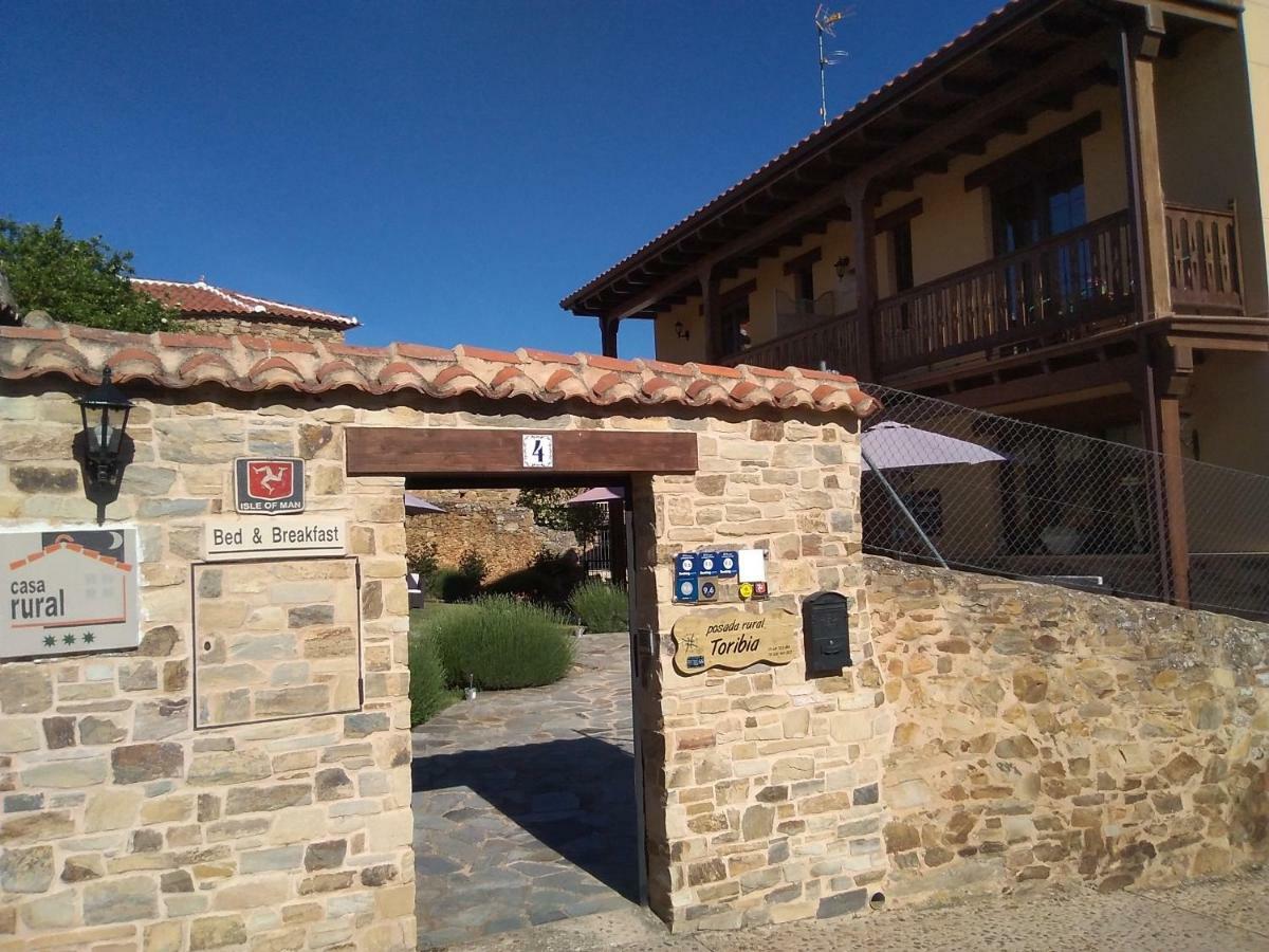 La Posada De Toribia Val De San Lorenzo Eksteriør billede
